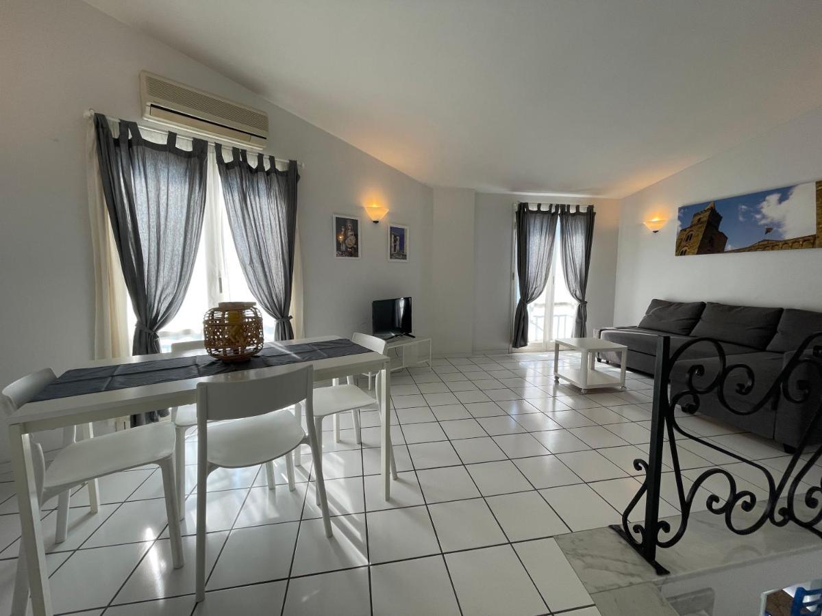Apartamento Il Balcone Al Molo Cefalú Exterior foto