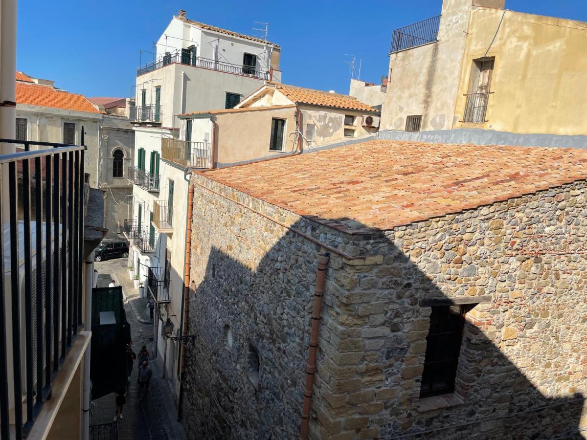Apartamento Il Balcone Al Molo Cefalú Exterior foto